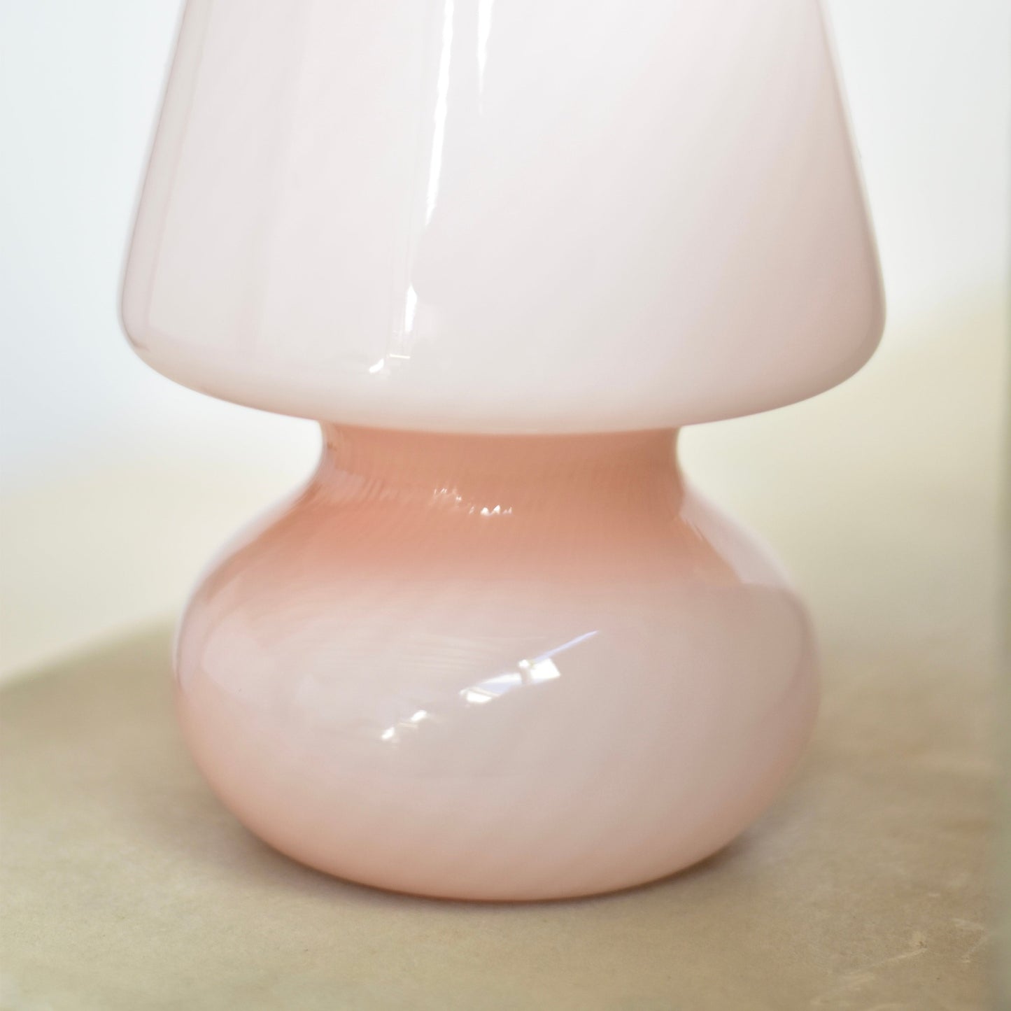 Light pink vintage Murano mushroom lamp H23,5
