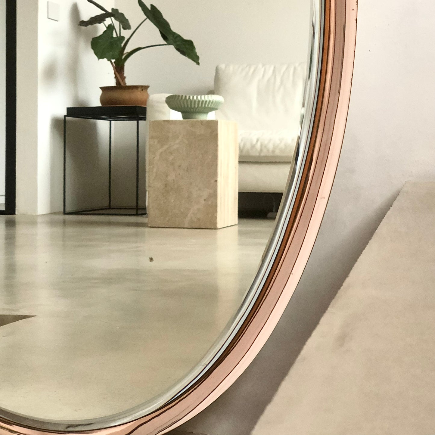 Italian vintage mirror with rosa glass frame