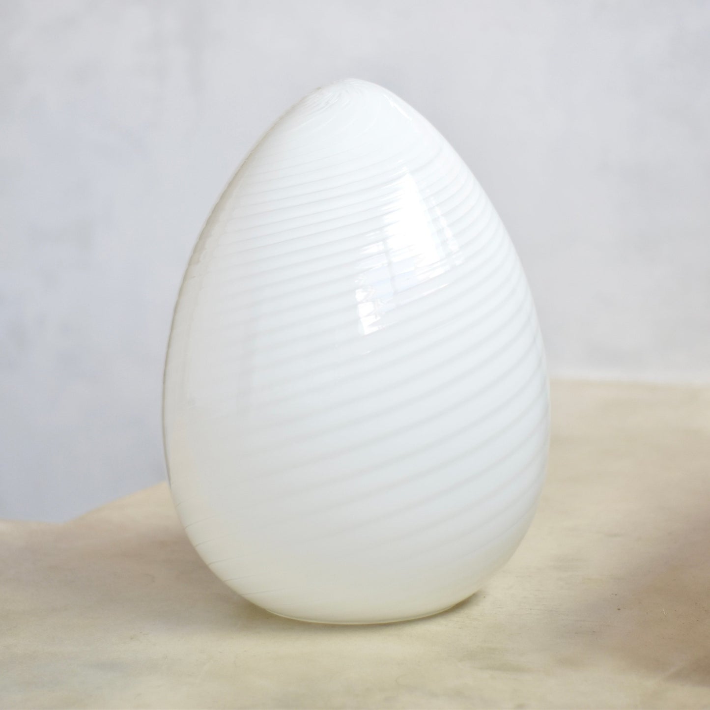 Vintage Murano egg lamp by Venini H44