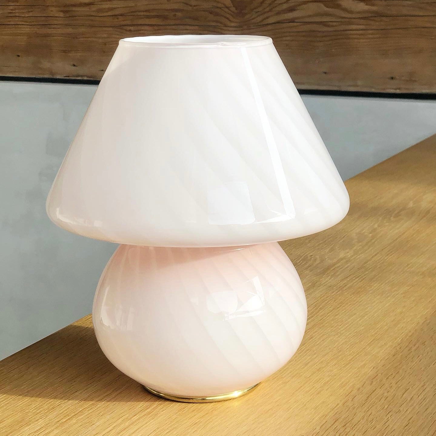 Light pink vintage Murano mushroom lamp H28